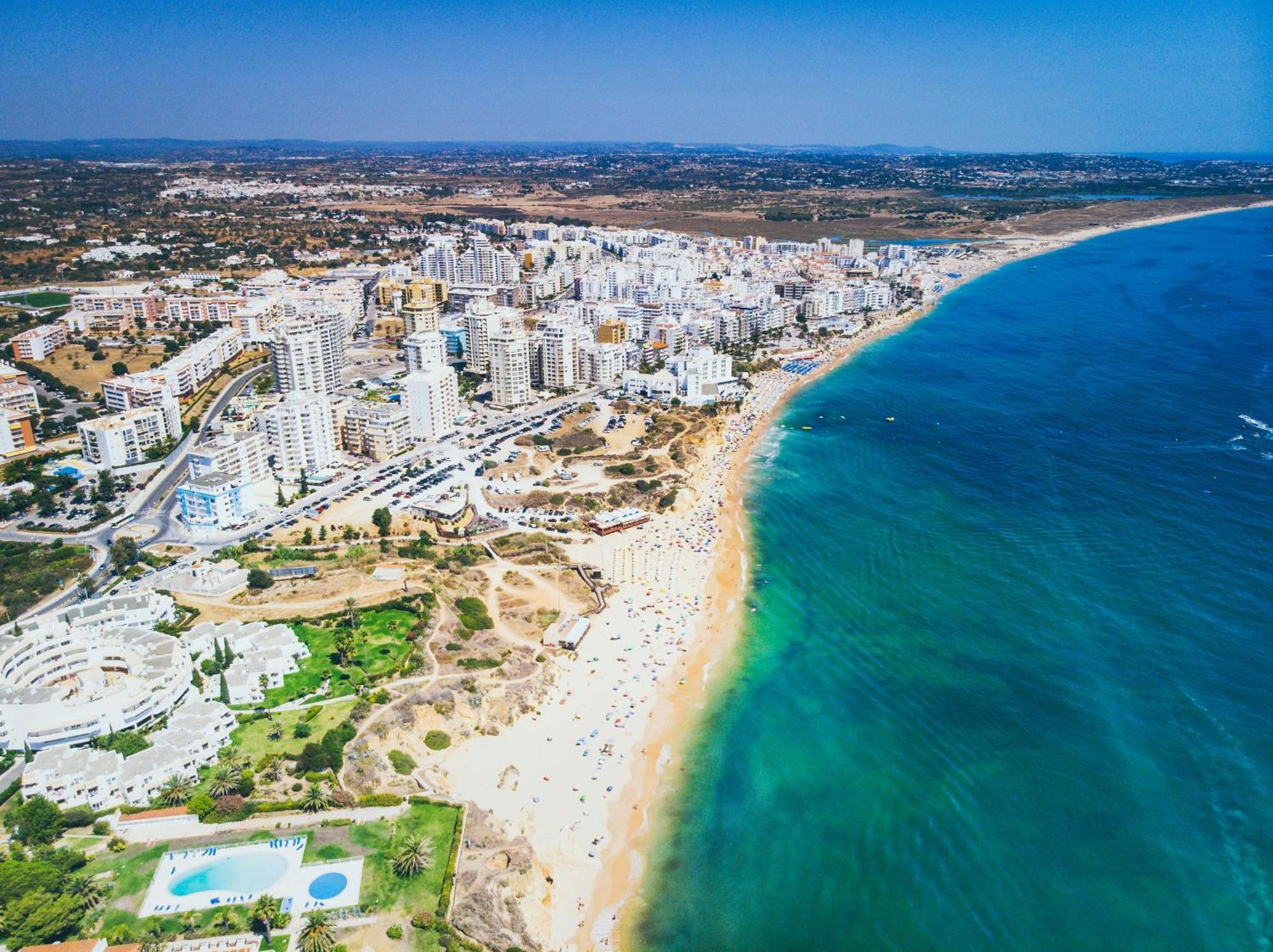 דירות Armacao De Pera Twins 2 With Pool By Homing מראה חיצוני תמונה